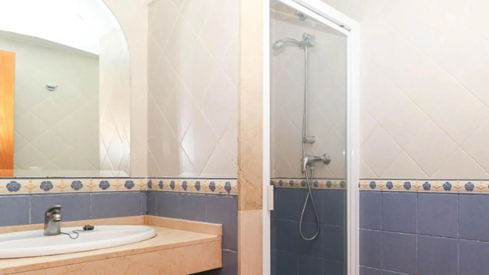 Romantic Apartment With Shared Sauna Malaga Holiday home